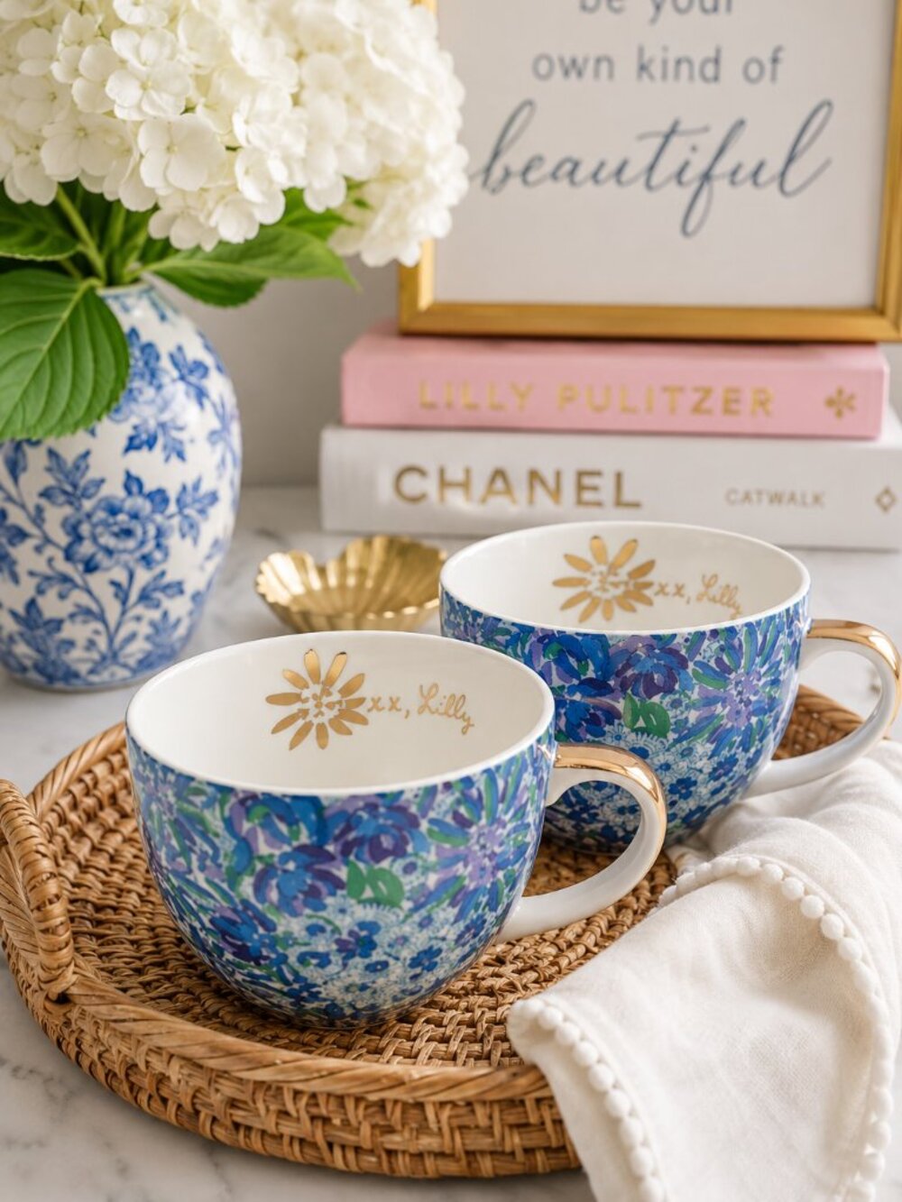 Lilly Pulitzer Ceramic Mugs Set of 2 Floral Gold Handle Hidden Cat 12oz NWOT